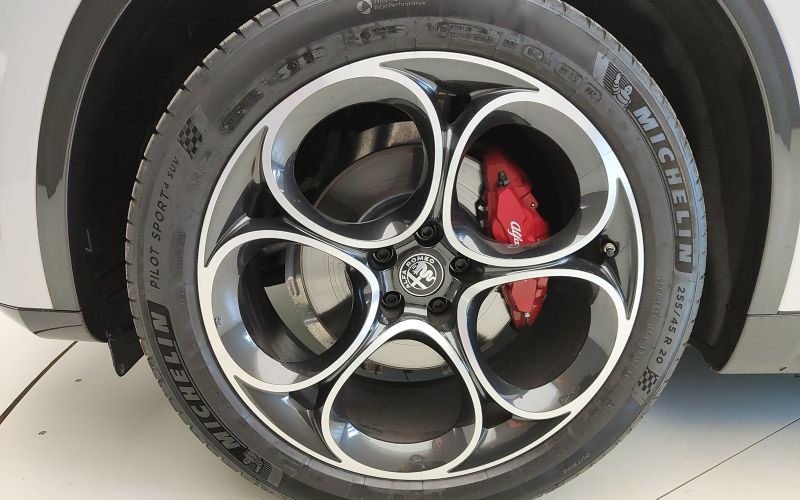 STELVIO 2.2 TD 210CV VELOCE AT8 Q4 MY24